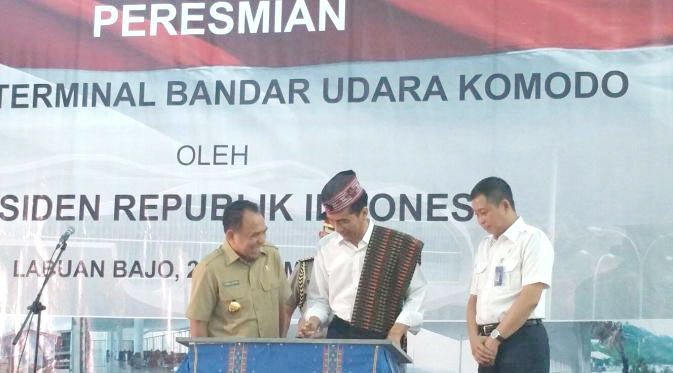 Presiden Jokowi resmikan Terminal Penumpang di Bandara Komodo.