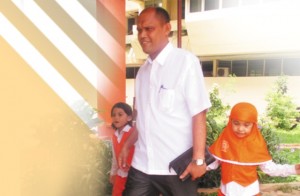 Anwar Pua Geno, Sayang Tugas Sayang Anak