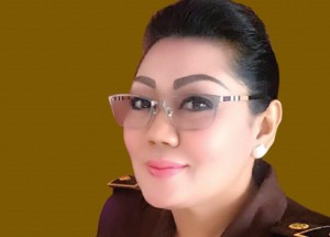 Shirley Manutede, jaksa idealis