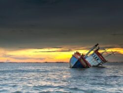 Dua Kapal Nelayan Hilang Akibat Badai Seroja, Diduga Tenggelam di Perairan Tablolong