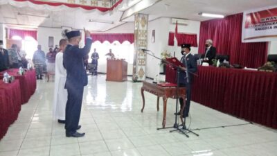 Ketua DPRD Kota Kupang Pimpin Sidang Pelantikan Dedy Patiwua