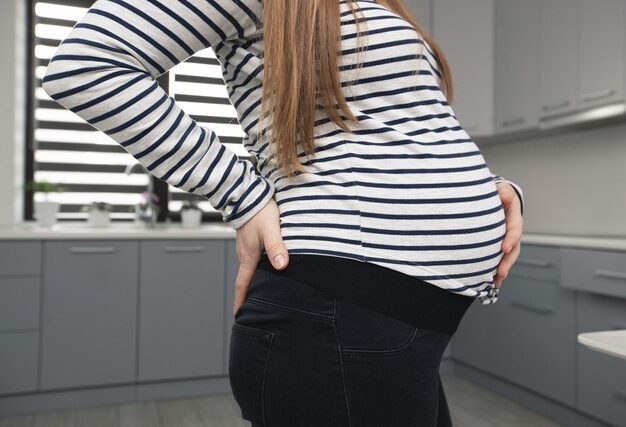 mengatasi pegal saat hamil