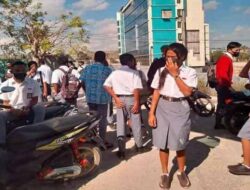Nekat Gelar KBM Tatap Muka di Masa PPKM, Siswa SMAN IX Kupang Dibubarkan