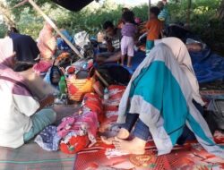 Ribuan Warga Sikka Mengungsi di Alam Terbuka, Warga: Kami Trauma Tsunami 1992