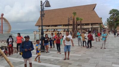 Pantai Wisata Kelapa Lima Kupang