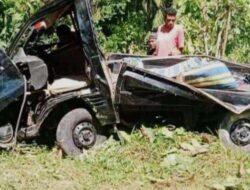 Mobil Pikap Tabrak Pohon di Adonara, Satu Pelajar SMP Tewas, Lima Sekarat