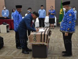 Hadiri Pengukuhan KORPRI, Pj. Wali Kota Kupang Minta Pengurus Kolaborasi Turunkan Stunting