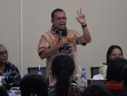 Gubernur NTT: Perawat Jangan “Muka Asam”, Bahaya untuk Kesembuhan Pasien