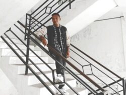 Bertahan untuk Sehari Lagi